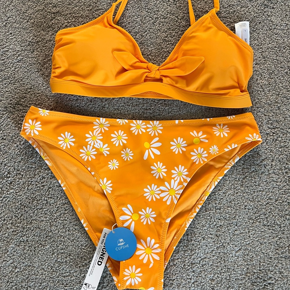 NWT Large 8-10 Cupshe Bikini
